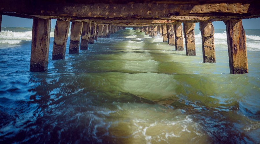 Promenade Beach, Under The Bridge, Pondicherry, Puducherry, Tamil Nadu, India, Asia