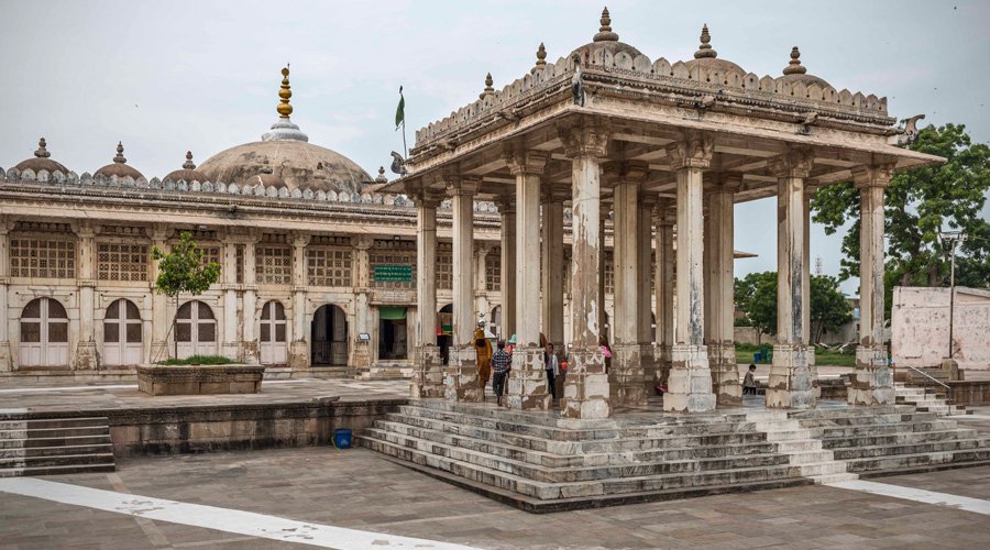 Sarkhej Roza, Makarba, Ahmedabad, Gujarat, India