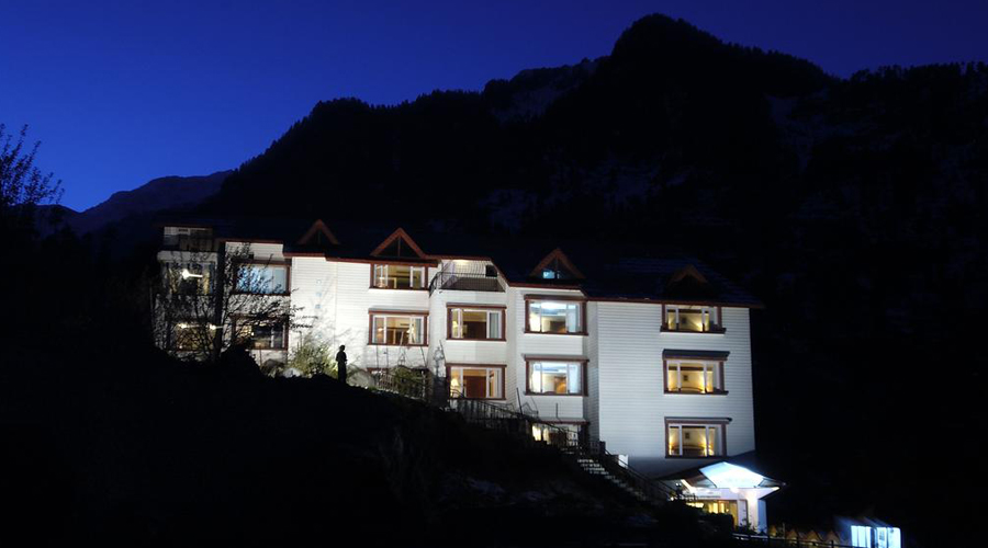 Apple Country Resorts, Manali Night View