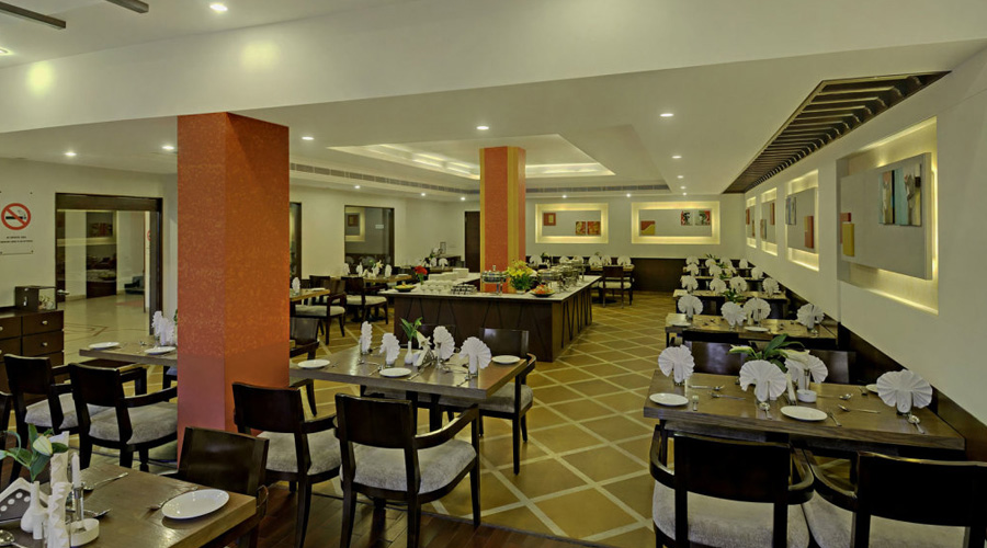 Apple Country Resorts, Manali Restaurant Interior