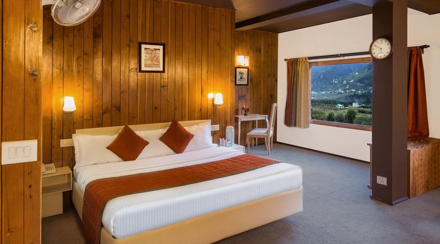 Honeymoon Inn Manali - Deluxe Room
