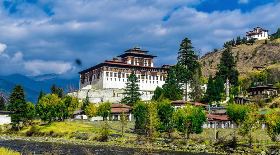 Paro Dzong (Rinpung Dzong), Paro, Bhutan, Asia