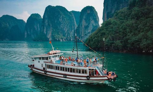 Bai Tu Long Bay, Halong Bay, Vietnam, Asia