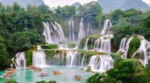 Ban Gioc Waterfall (Ban Gioc Ducthien Falls), Dam Thuy, Trung Khanh, Cao Bang, Vietnam, Asia