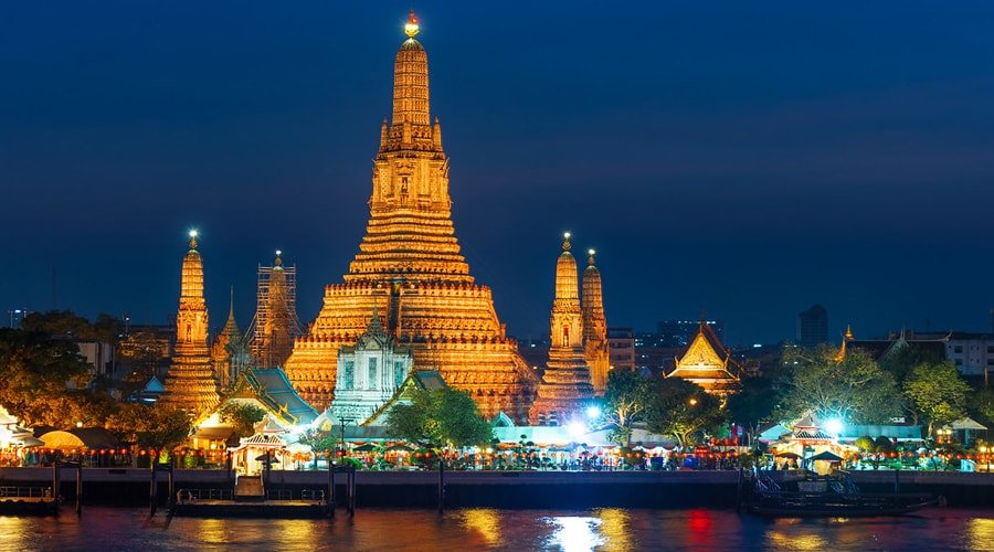 Wat Arun Ratchavararam Tempal of Dawn, Bangkok, Thailand, Asia