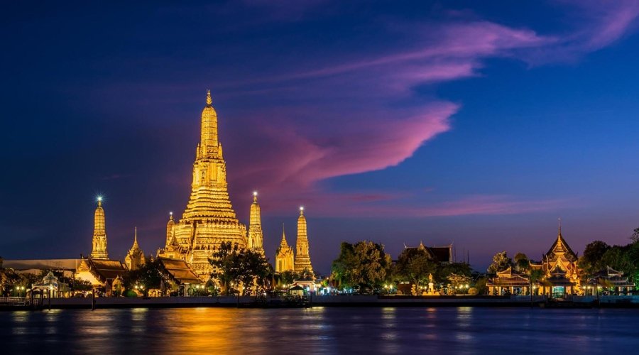 Wat Arun Ratchavararam Tempal of Dawn, Bangkok, Thailand, Asia